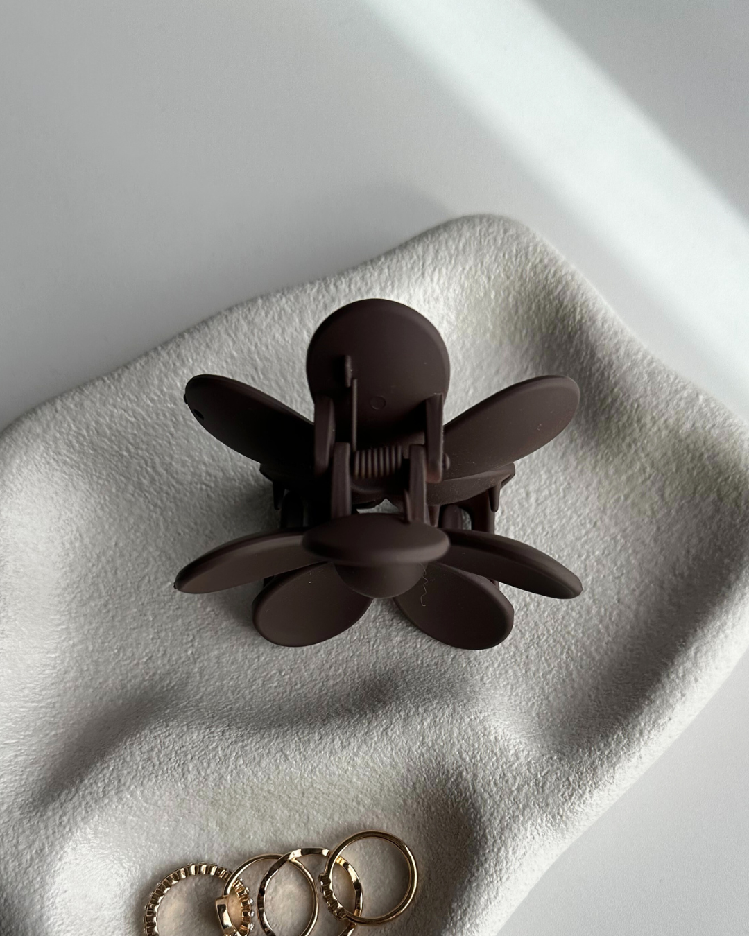 Daisy Flower Hair Clip - Espresso