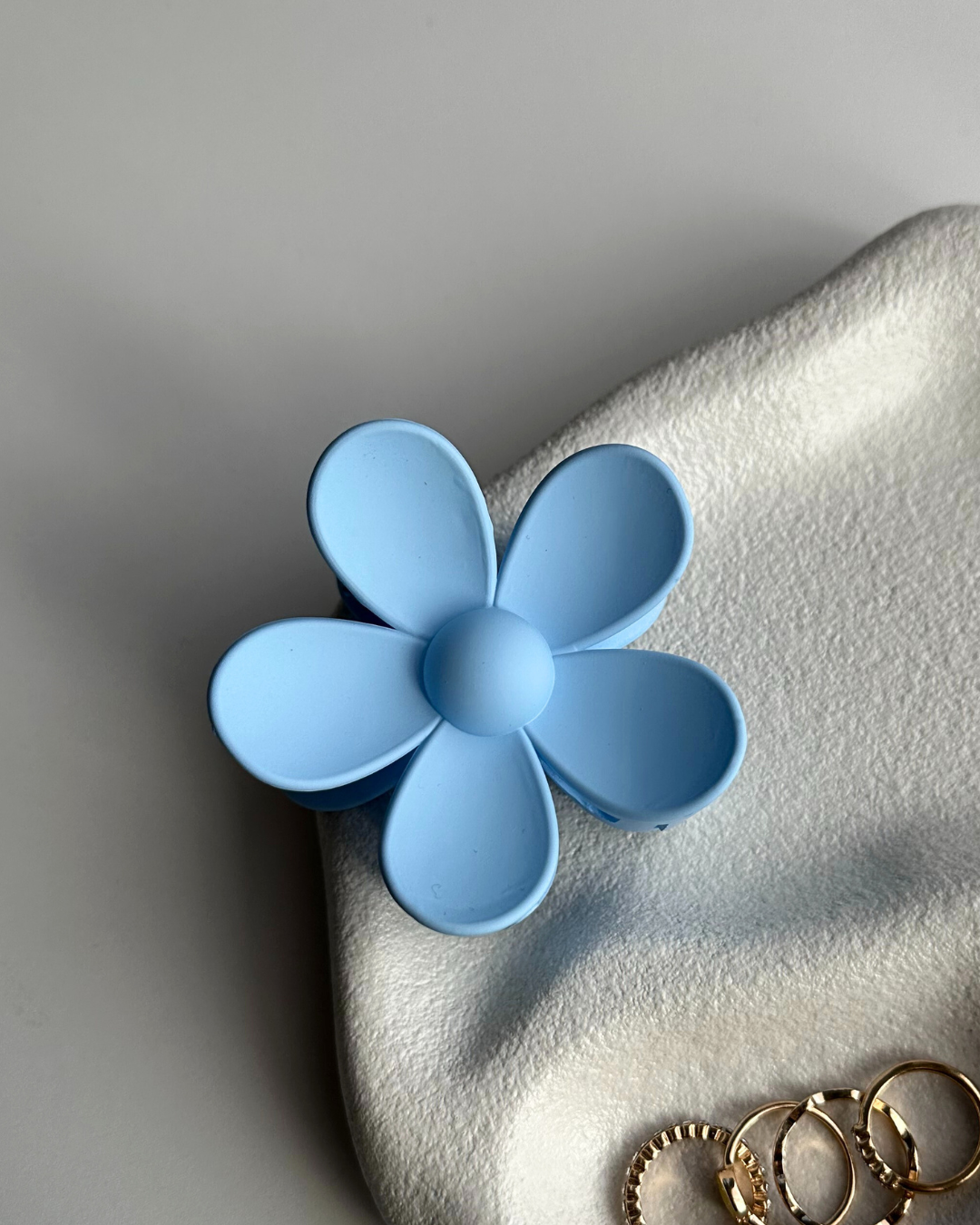 Daisy Flower Hair Clip - Pastel Blue