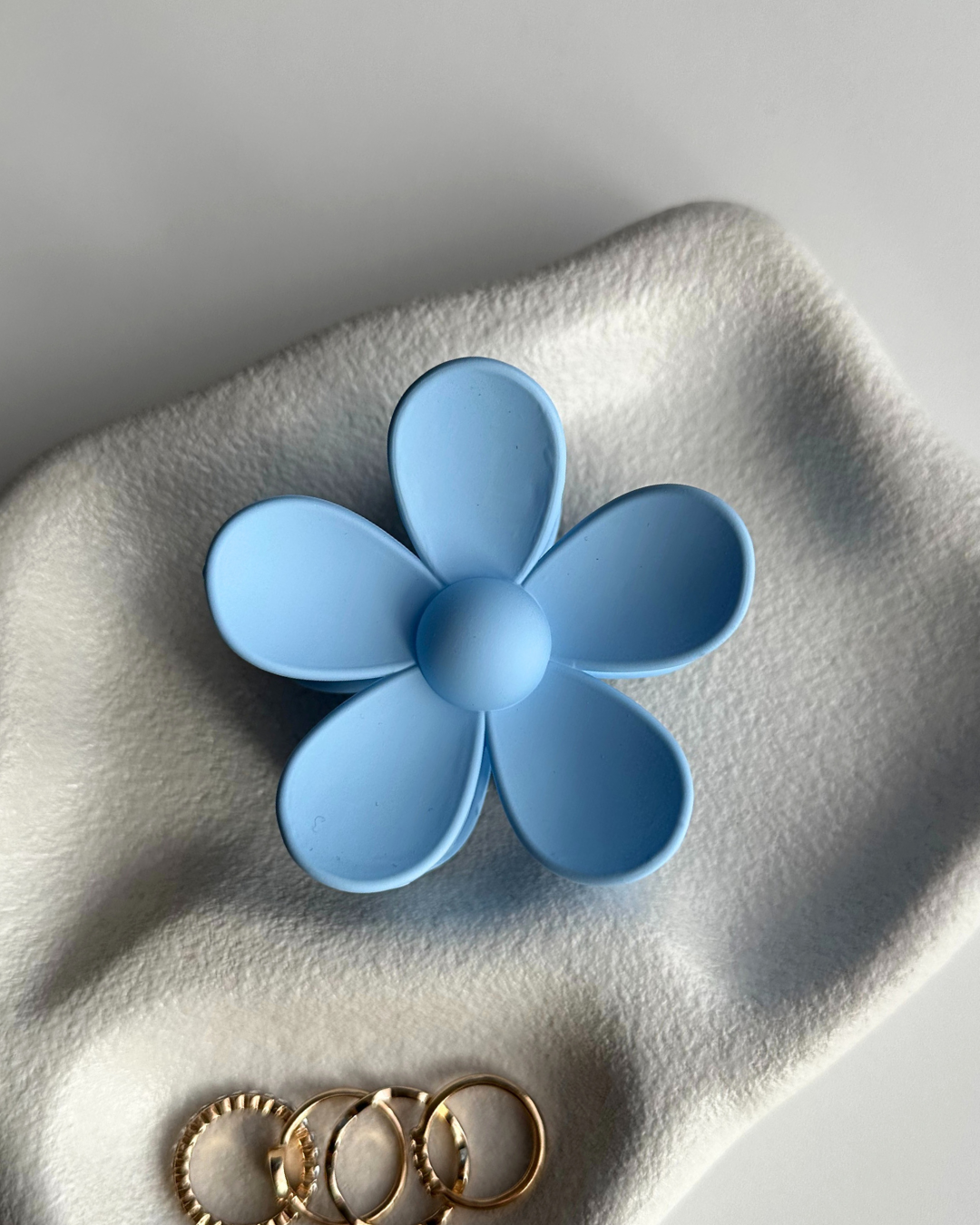 Daisy Flower Hair Clip - Pastel Blue