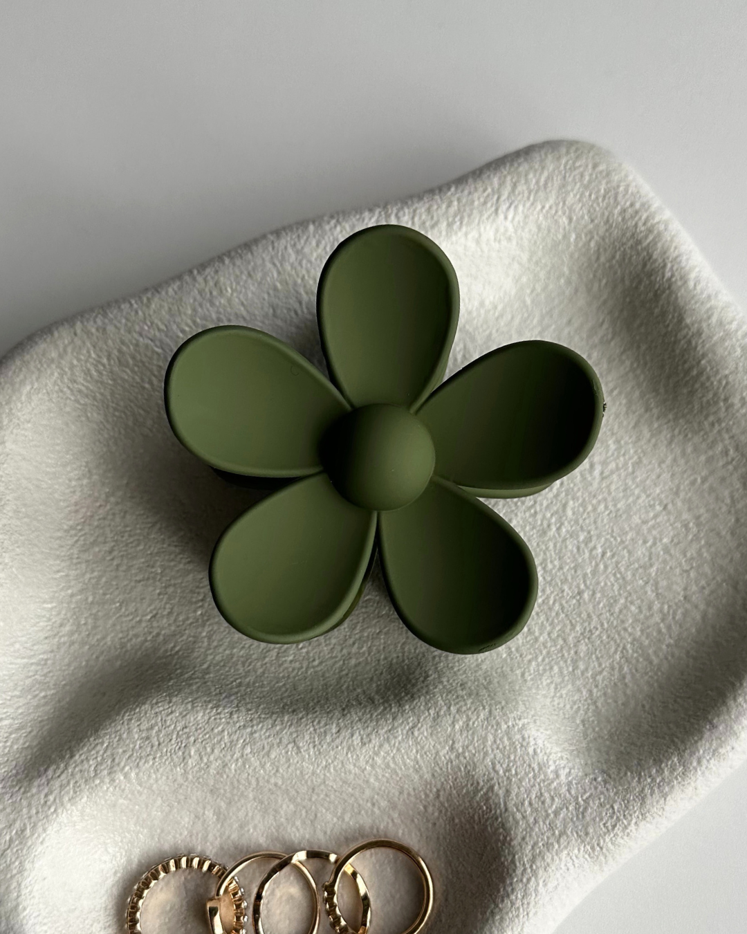 Daisy Flower Hair Clip - Olive